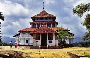 i-templi-di-lankatilaka-e-ambakke